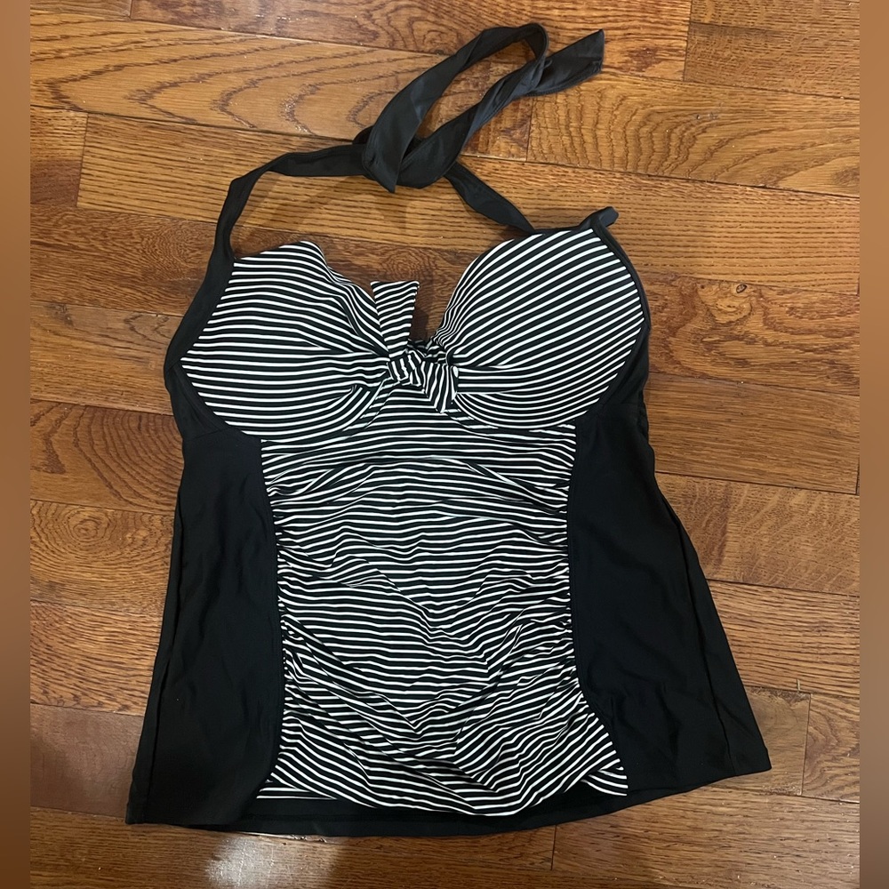 Tropical Escape Size 16 Swim top